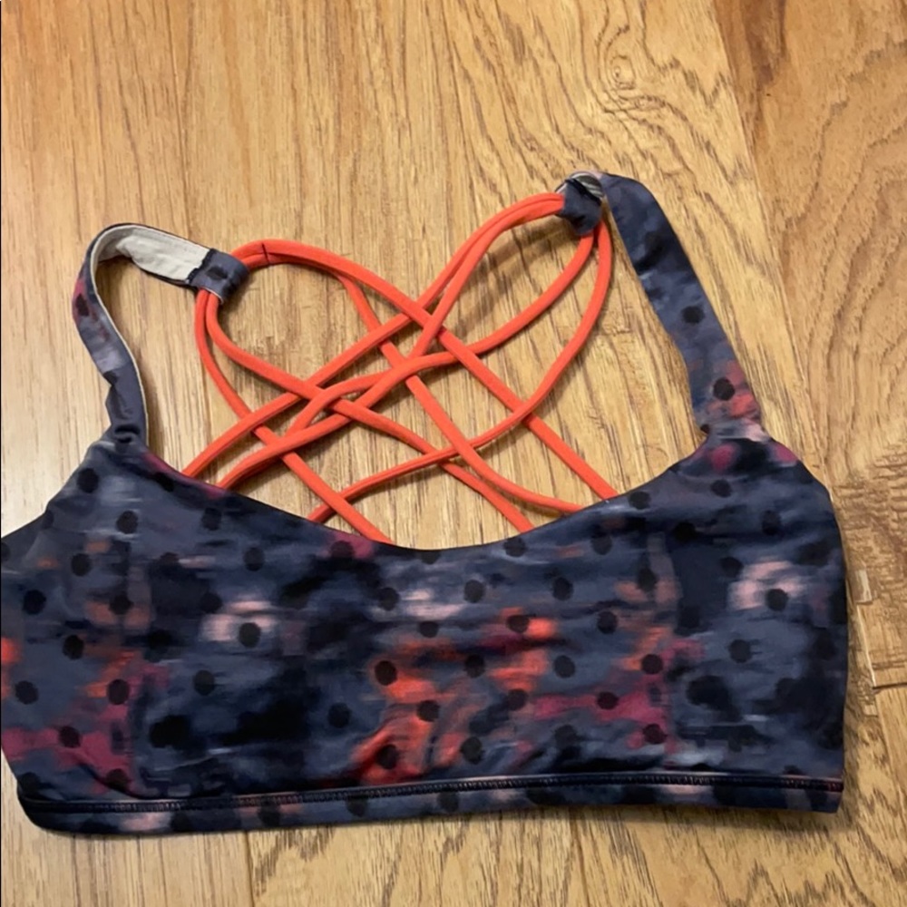 Lululemon sports bra
